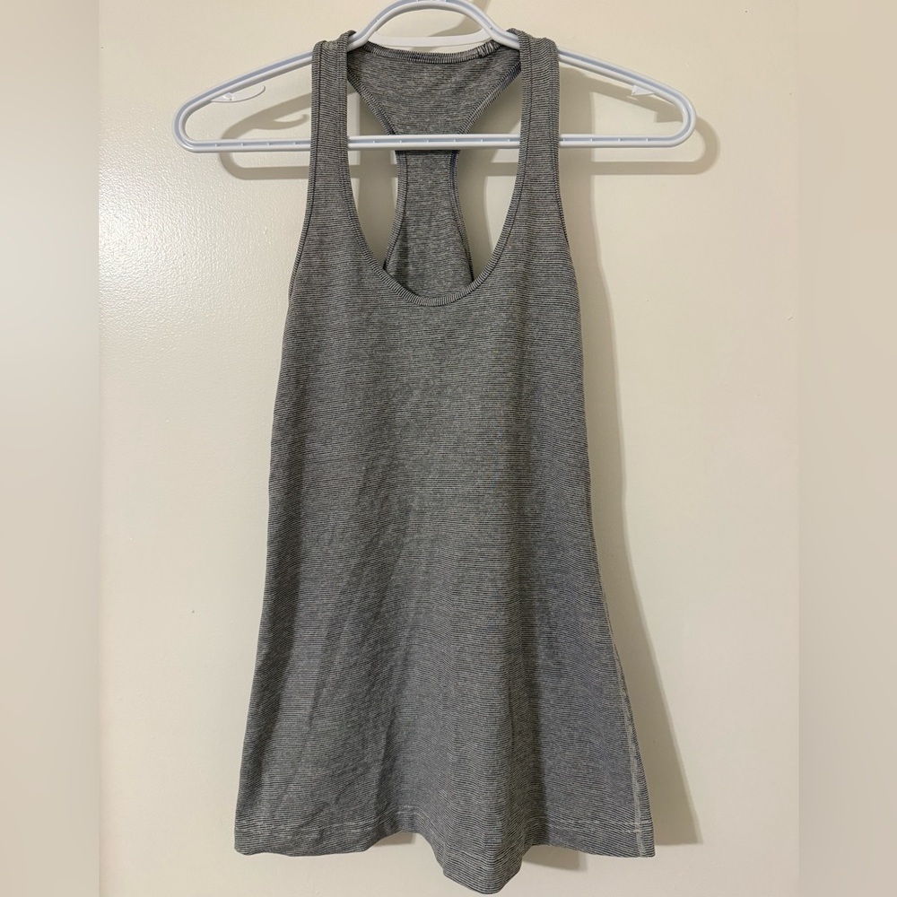 Lululemon Size 6 Cool Racerback Tank Top
